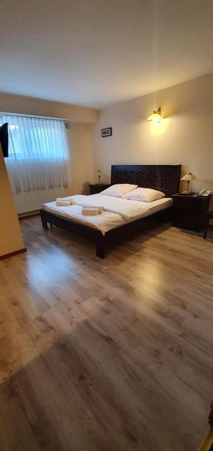 Konstantynów Łódzki Hotel Leszczynski מראה חיצוני תמונה